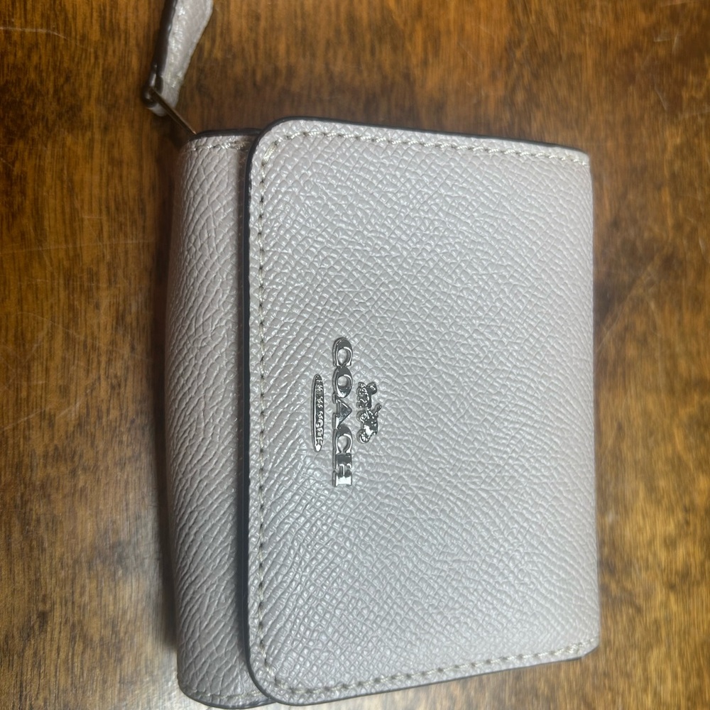 Coach Leather Wallet - Picture 13 of 16
